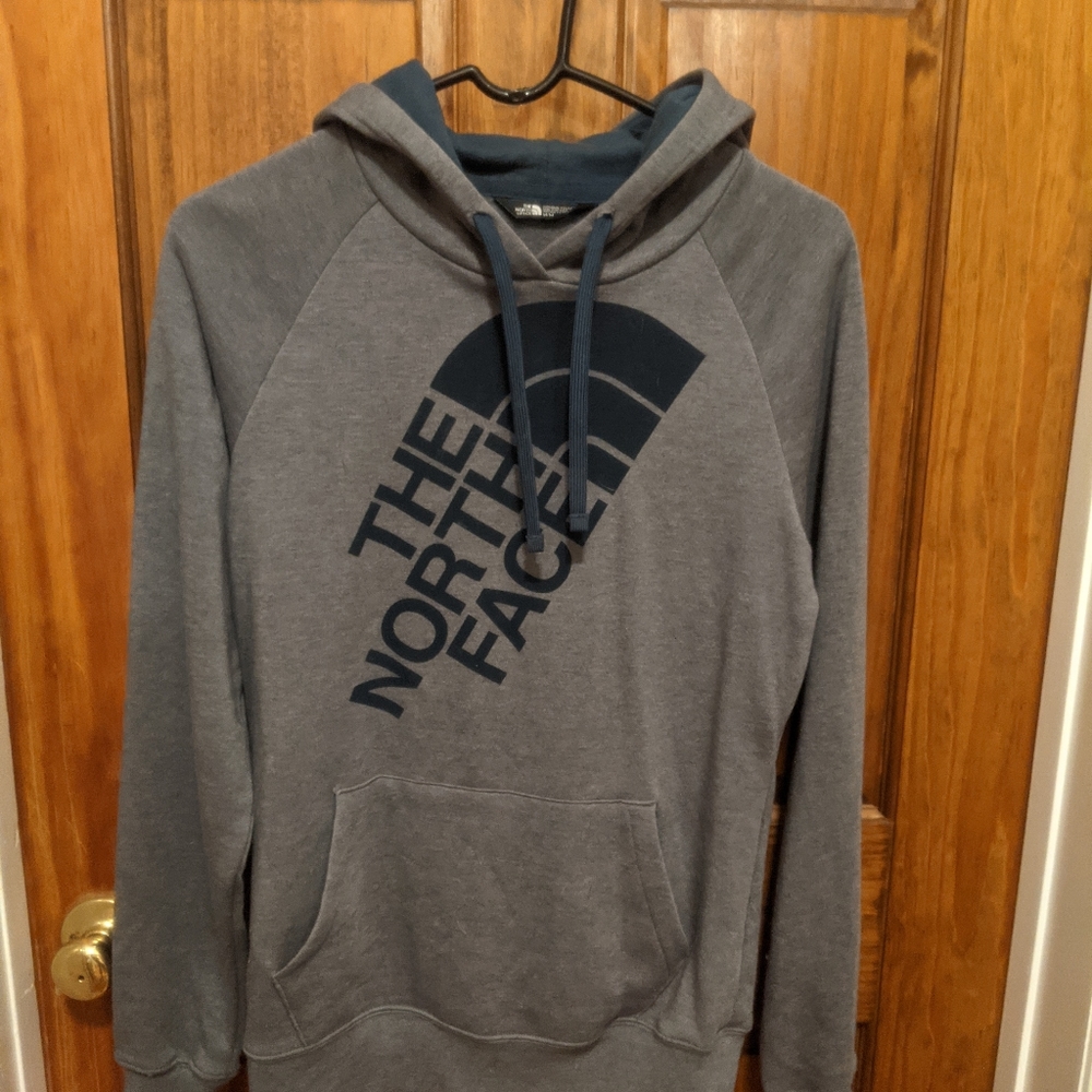 Classic Logo Hoodie - The North Face